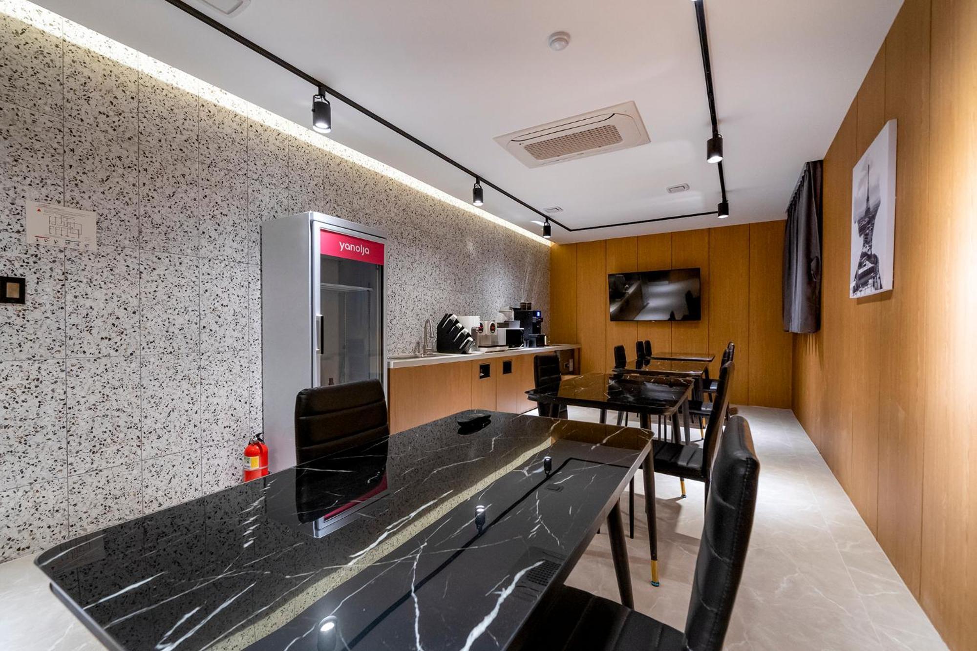 Urban Brown Hotel Chungju City Hall Eksteriør bilde